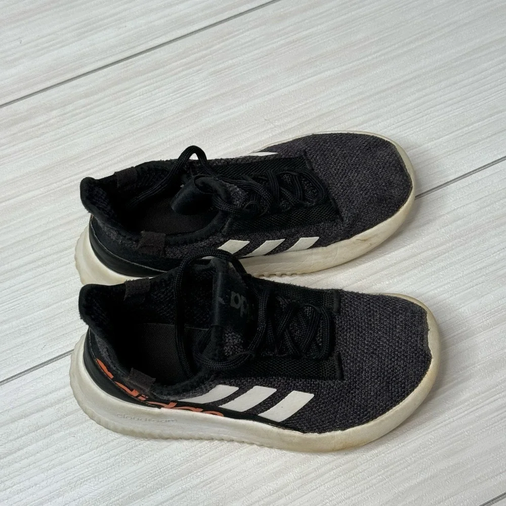 Adidas Cloudfoam Athletic Shoes Kids Size 2 Black‎ Orange Sneakers Active Sporty